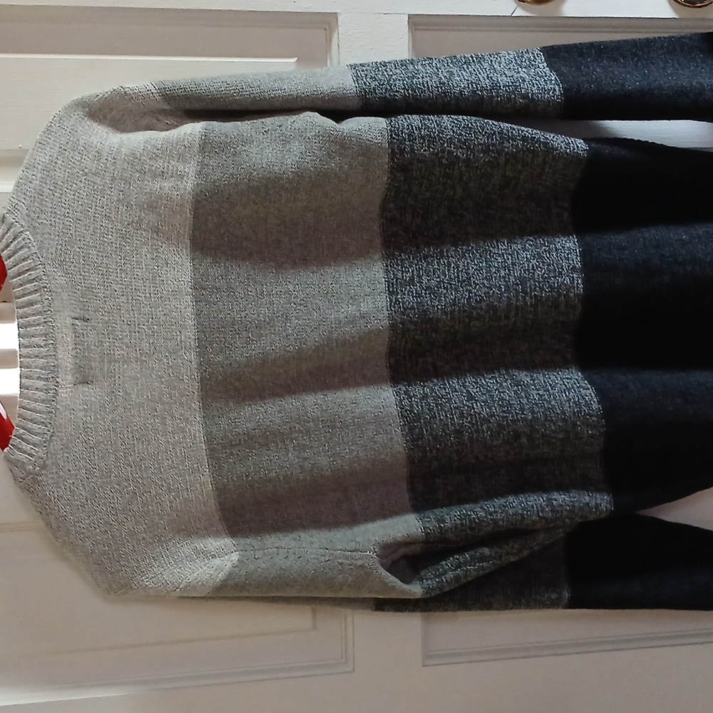 Commerce Ssweater Size M - Picture 5 of 6